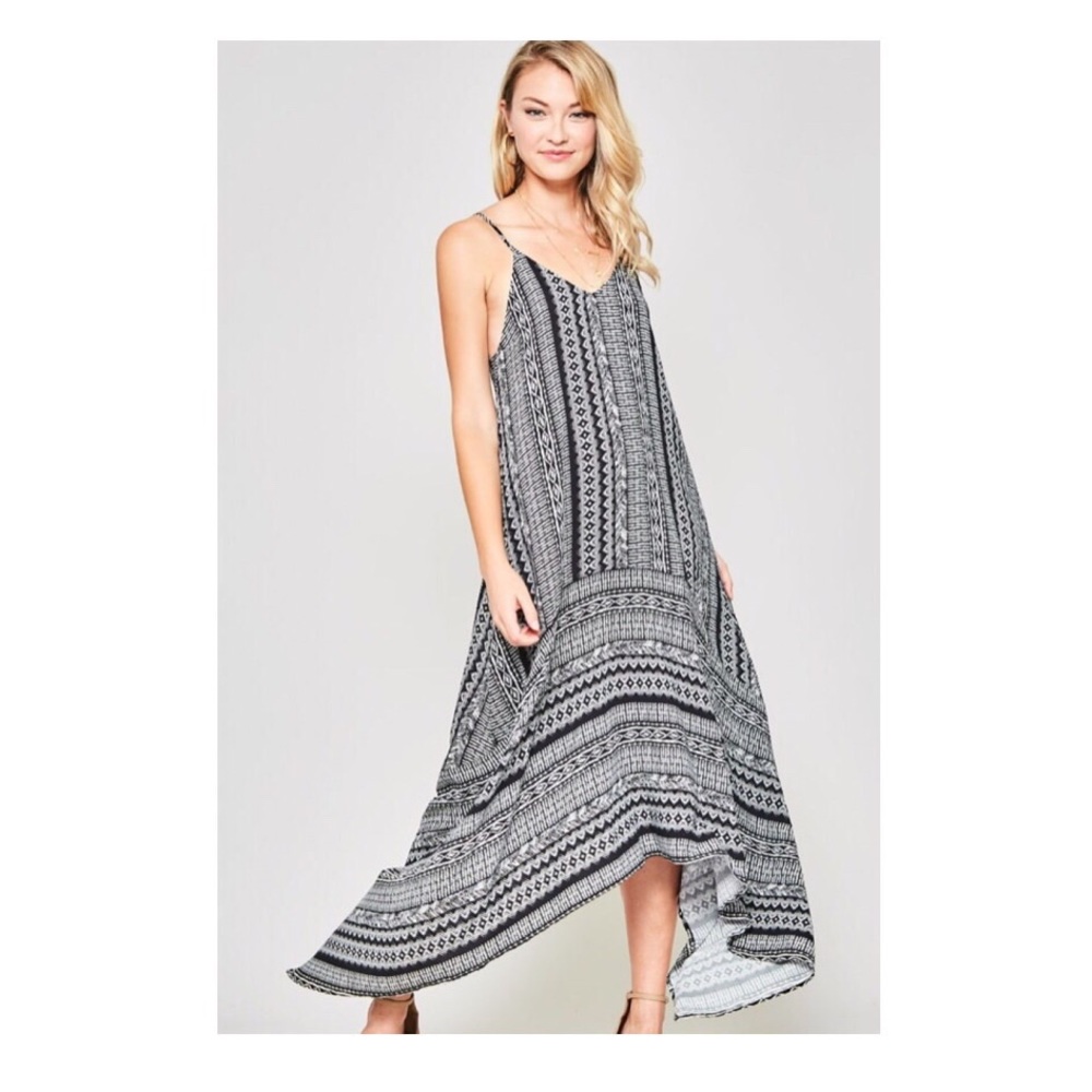 🖤 Maxi handkerchief dress